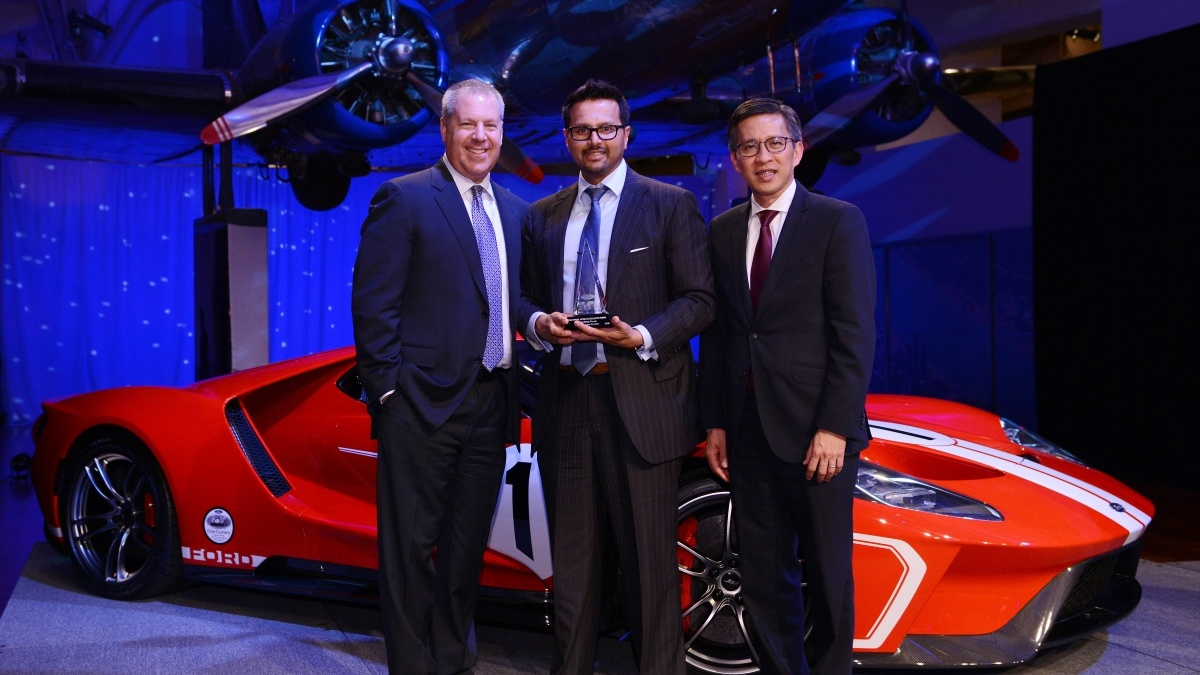 Rahul Gogate Axalta Regional Business Director Accepts Ford's Annual World Excellence Awards